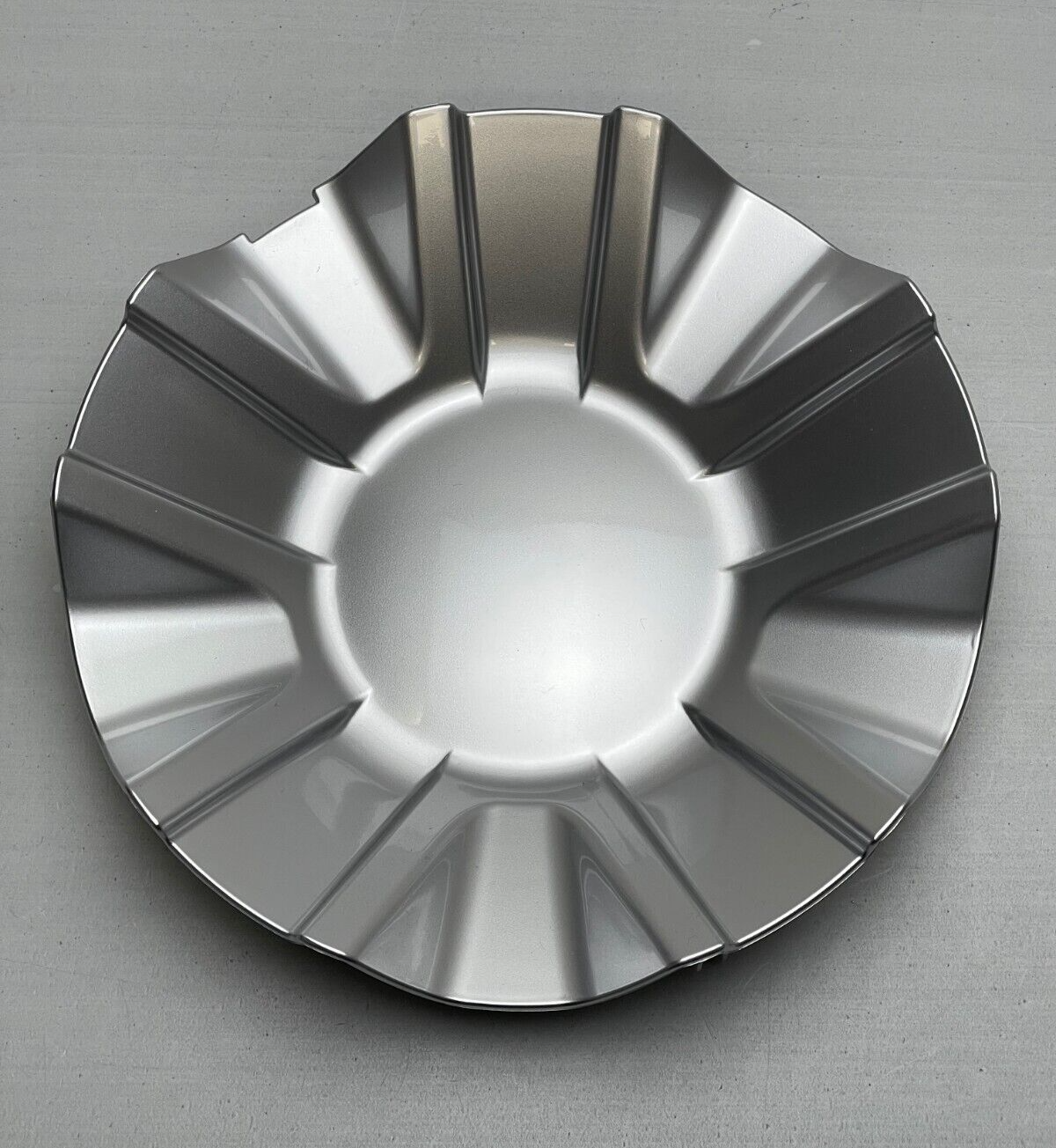 Performance Replicas 212S replacement wheel center cap